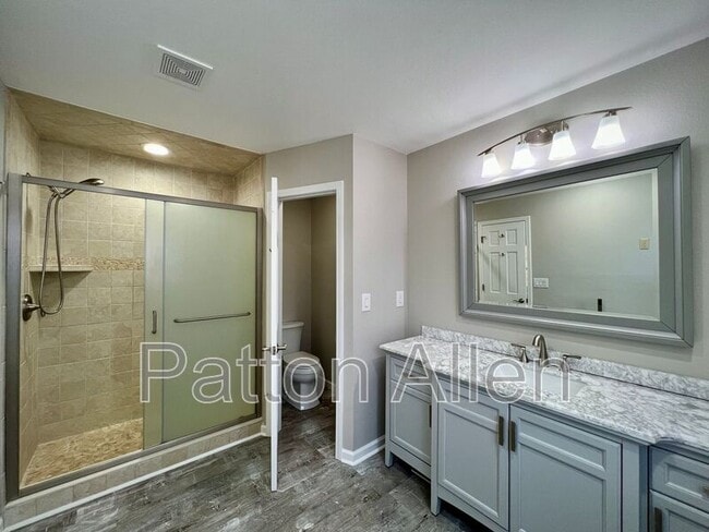 Building Photo - 212 Appleton Dr