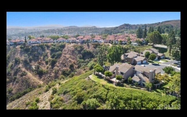 Building Photo - 711 S Tourmaline Ct
