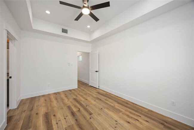 Building Photo - 8009 Cora St