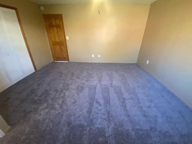 Building Photo - 1275 Peterson Ranch Rd