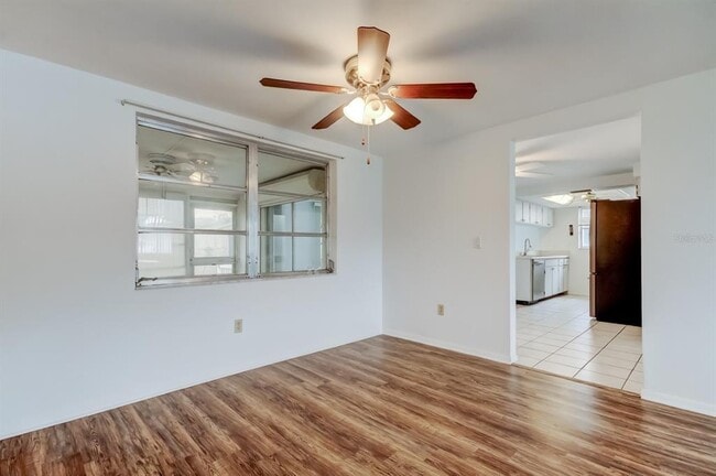 Building Photo - 3735 Mynabird Dr