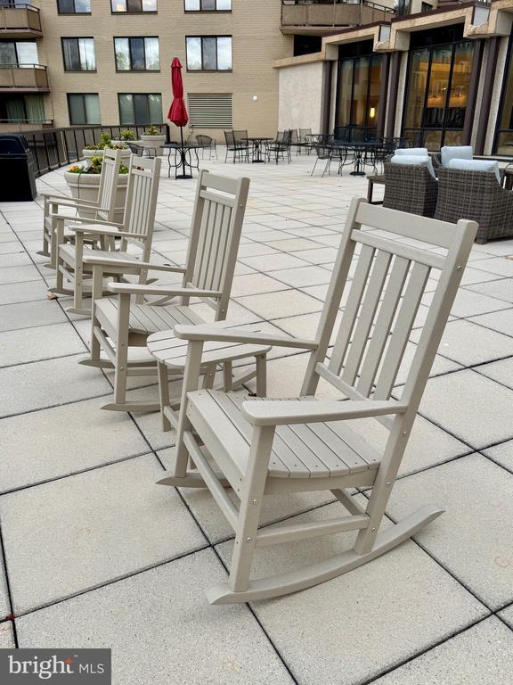 Building Photo - 5225 Pooks Hill Rd