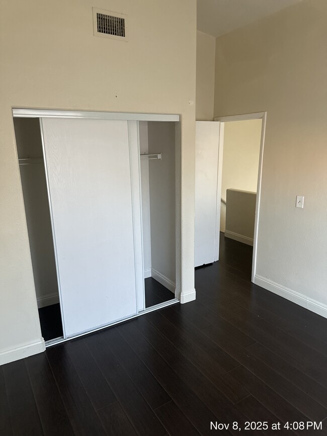Building Photo - 6833 Coral Rock Dr