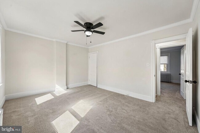 Building Photo - 309 W Elm St