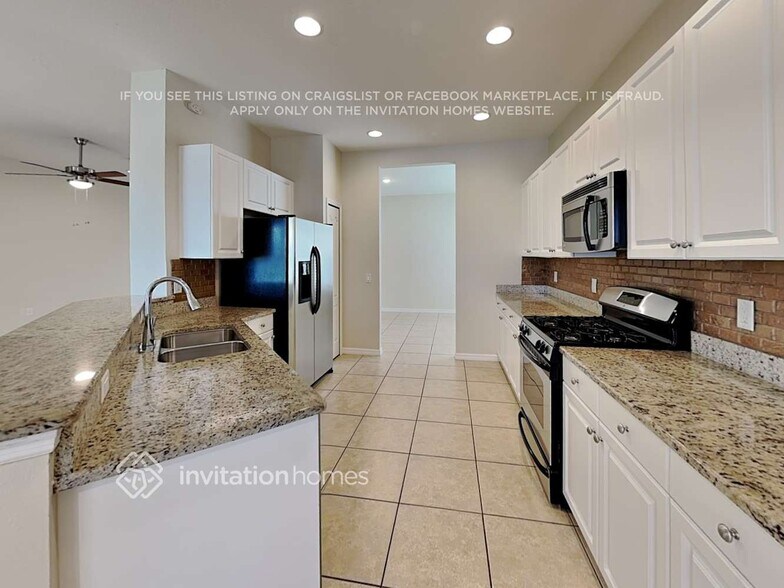 Building Photo - 4919 Torrey Pines Run