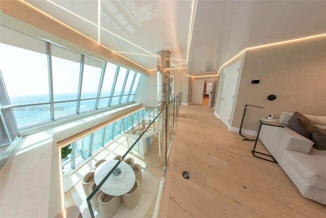 Building Photo - 17121 Collins Ave