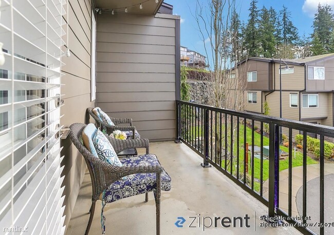 Building Photo - 4 br, 3.5 bath Townhome - 1325 Seattle Hil...