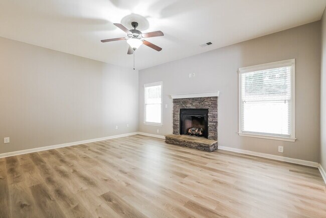 Building Photo - 216 Jefferson Ave