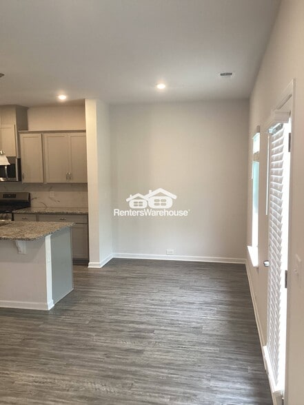 Building Photo - 1132 Chastain Dr