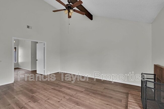 Building Photo - 929 Mulberry Dr