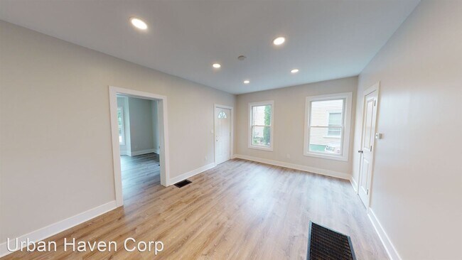 Primary Photo - 4 br, 2 bath House - 91 Bristol St