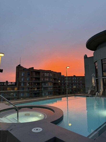 Building Photo - 1021 N Garfield St