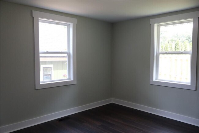 Building Photo - 3432 Gilleland Cir