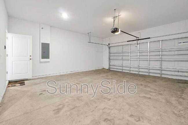 Building Photo - 2186 Derwent Dr