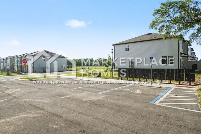 Building Photo - 11910 Sylvia St