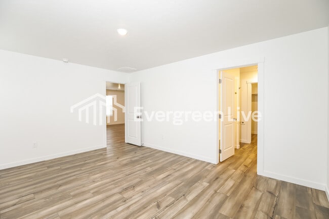 Building Photo - 2434 W Pollinator Dr