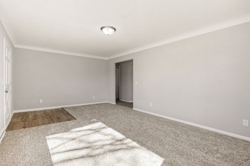 Building Photo - 10203 Shadowlane Ave