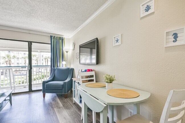 Building Photo - 6102 Seawall Blvd