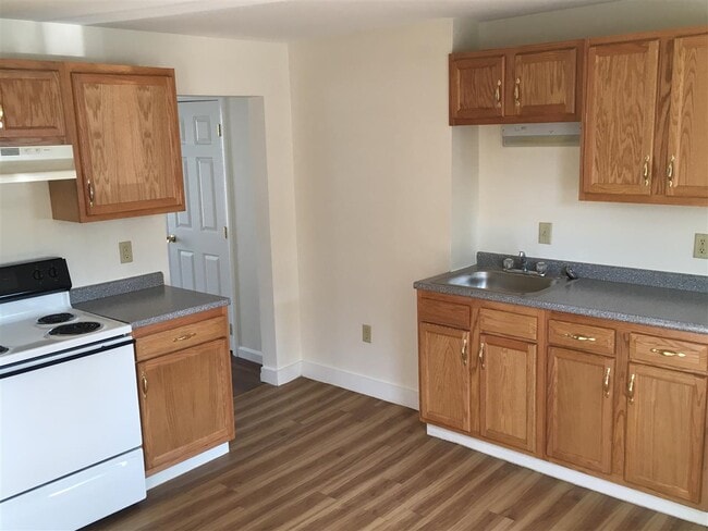 Building Photo - 141 Second St