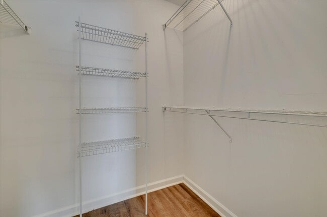 Building Photo - 1622 Emma St