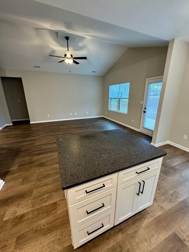 Building Photo - 106 Sidewinder Dr