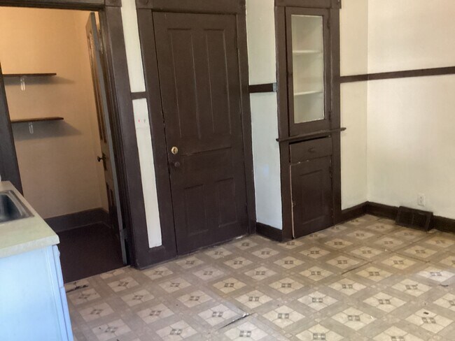 Building Photo - 2463 N Holton St