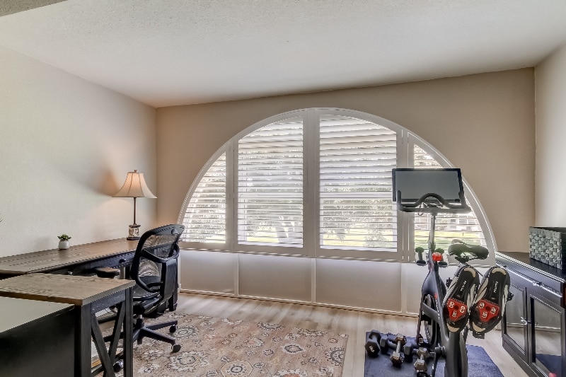 Building Photo - 4480 Overlook Dr NE