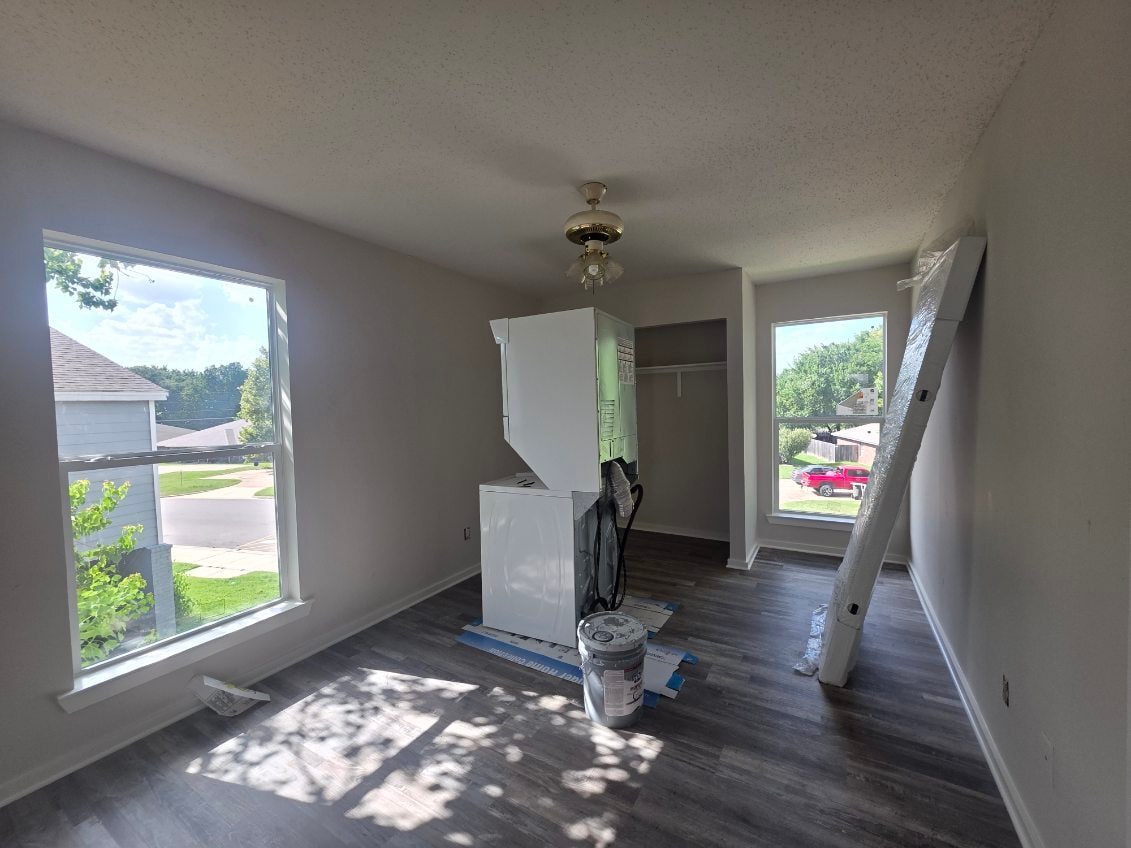 Building Photo - 1020 Autumn Cir