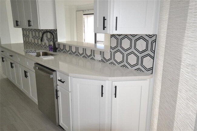 Building Photo - 1651 Sand Key Estates Ct