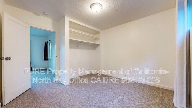 Building Photo - 3221 Acreage Ln