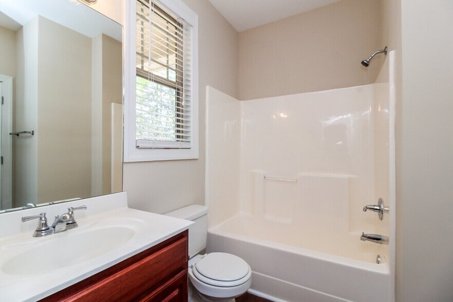 Building Photo - 217 Shelton Cir