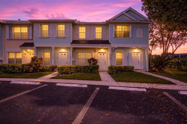 Building Photo - 16635 Hemingway Dr