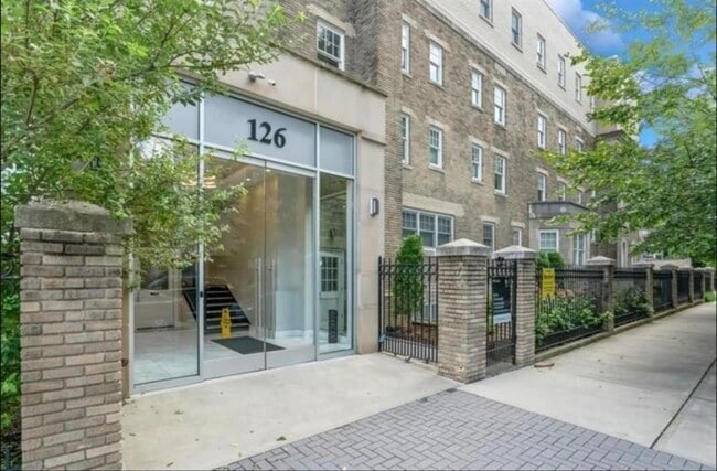 Building Photo - 126 Delaware Ave