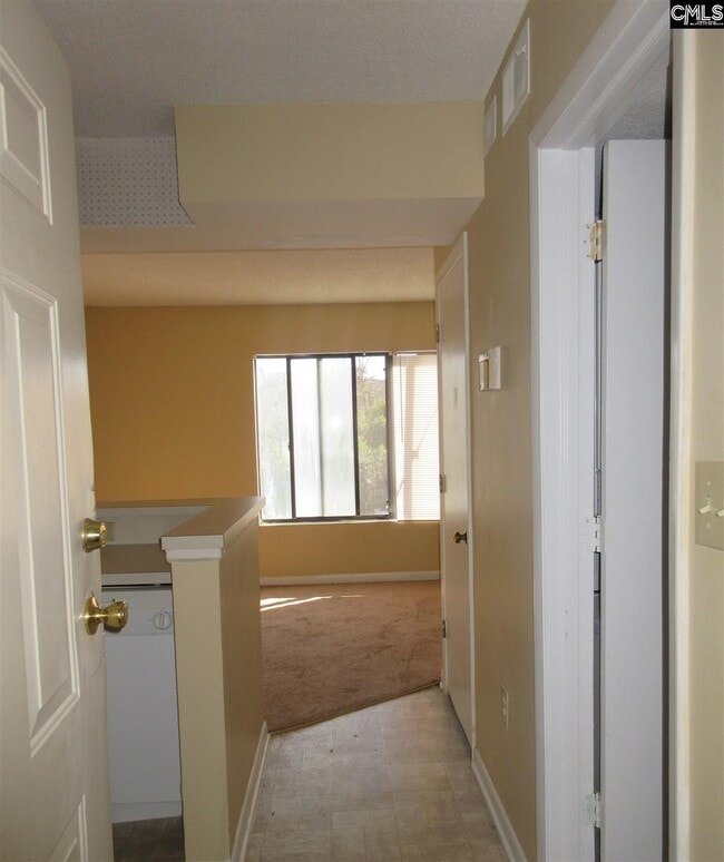 Building Photo - 1600 Park Cir