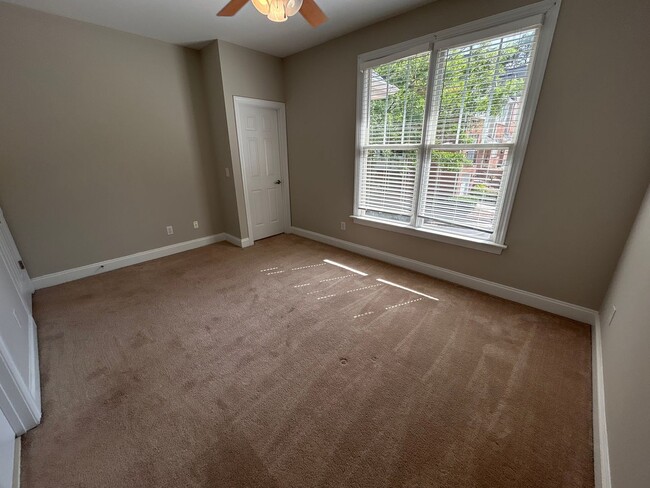 Building Photo - 3 Bedroom | 3.5 Bathroom Raleigh Townhome