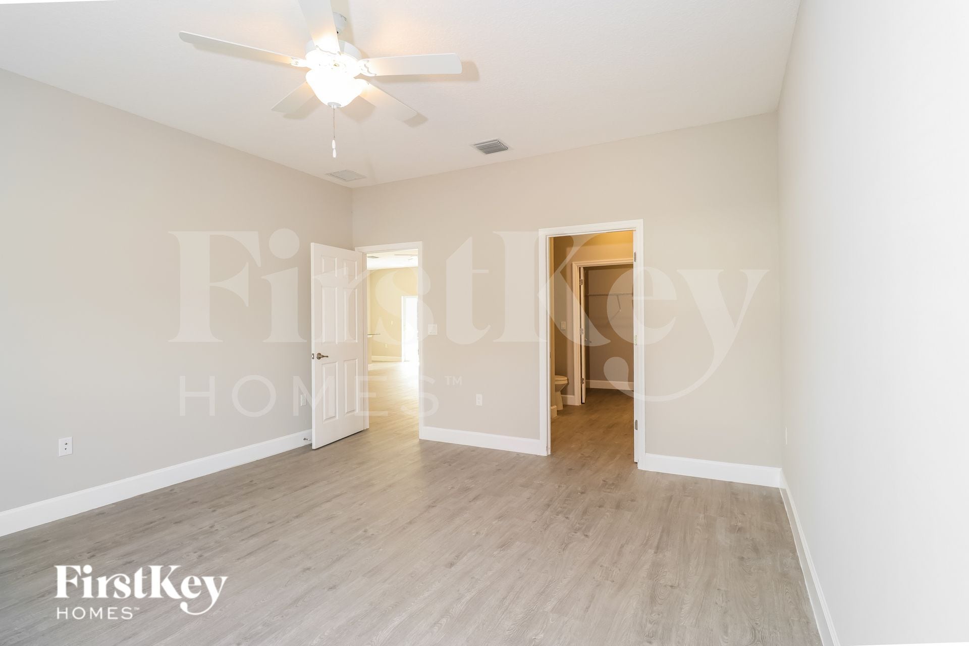 Building Photo - 3021 Tropical Cir SE