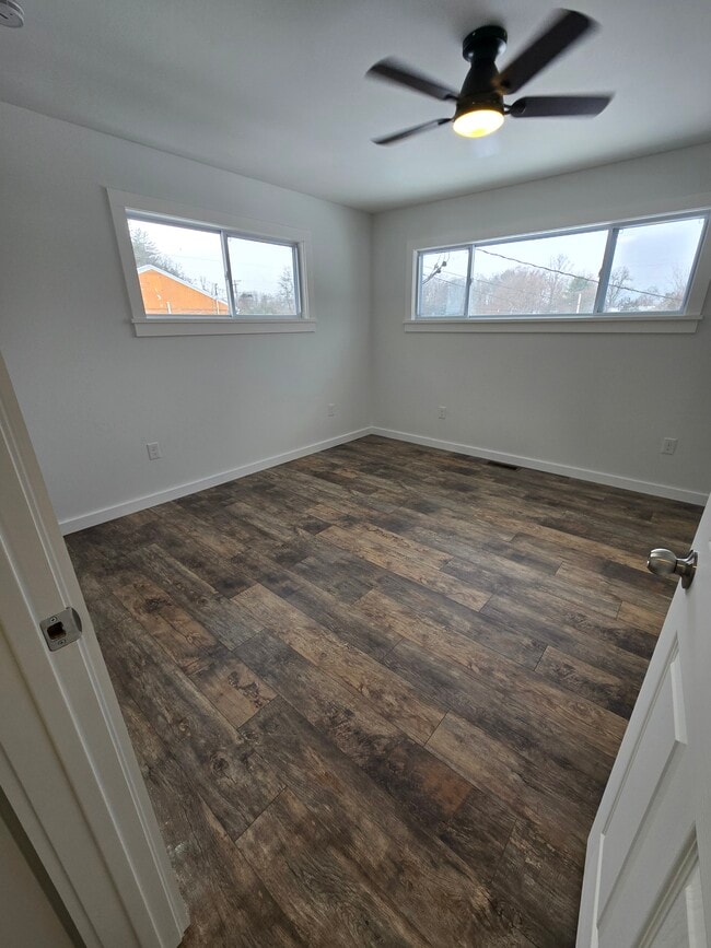 Building Photo - 111 Zandhoek Rd