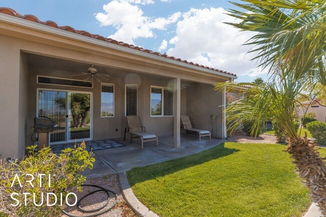 Building Photo - Welcome to your dream home located in the ...