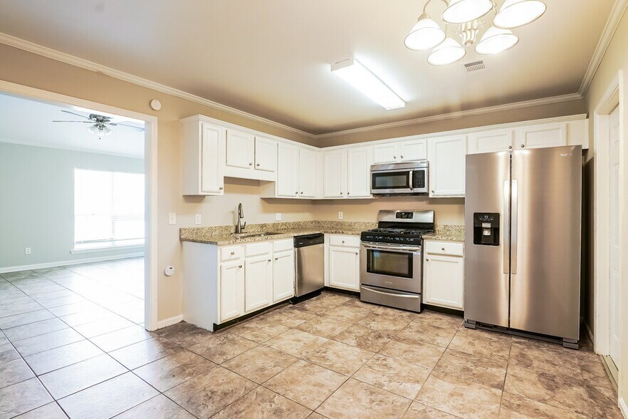 Building Photo - 186 Cedar Bend Dr