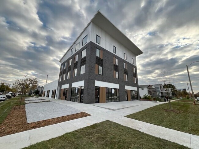 Building Photo - Brand New Apartments - Close to UNL/Downtown