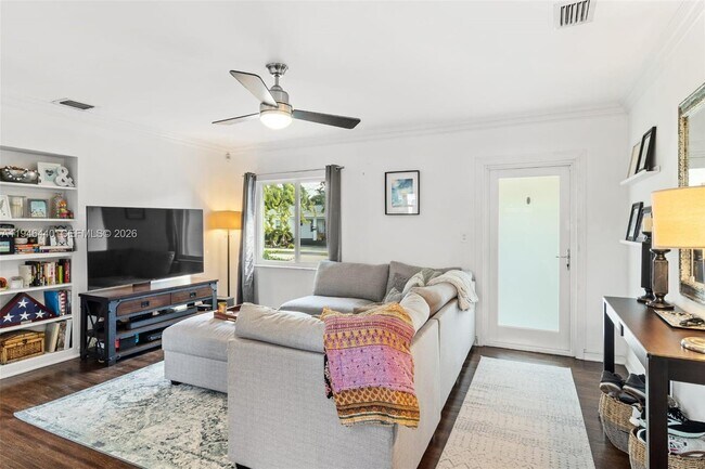 Building Photo - 3151 SW 20th St