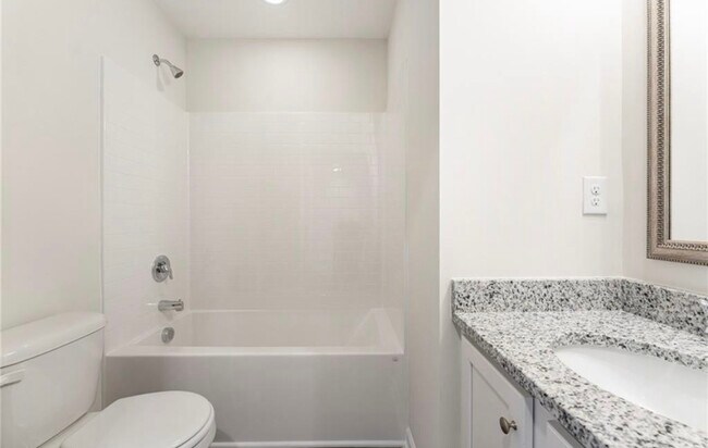 Building Photo - 105 Weaver Way