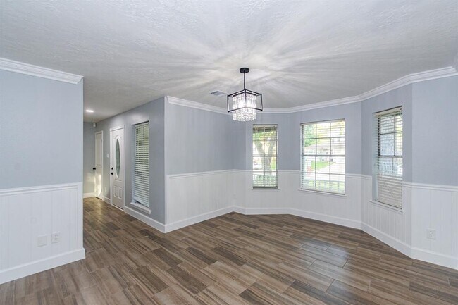 Building Photo - 8611 Spruce Mill Dr