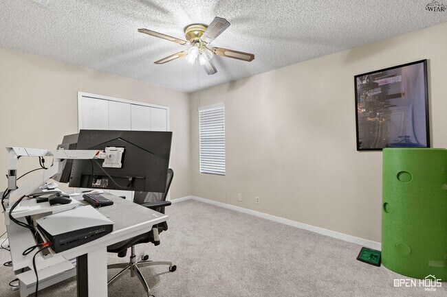 Building Photo - 2810 Fleming Rd