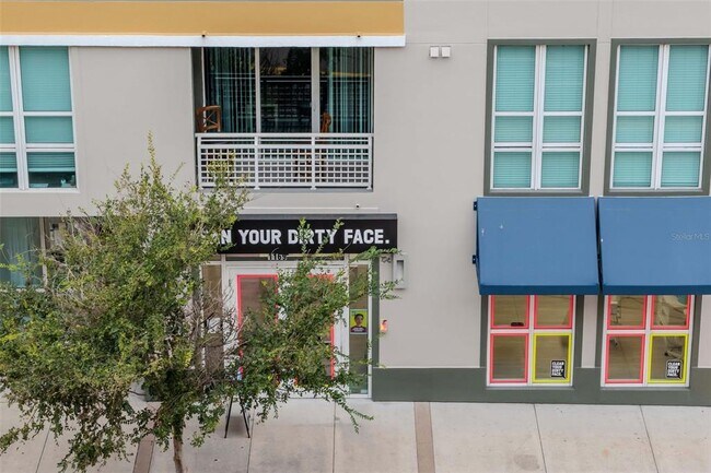 Building Photo - 1120 E Kennedy Blvd