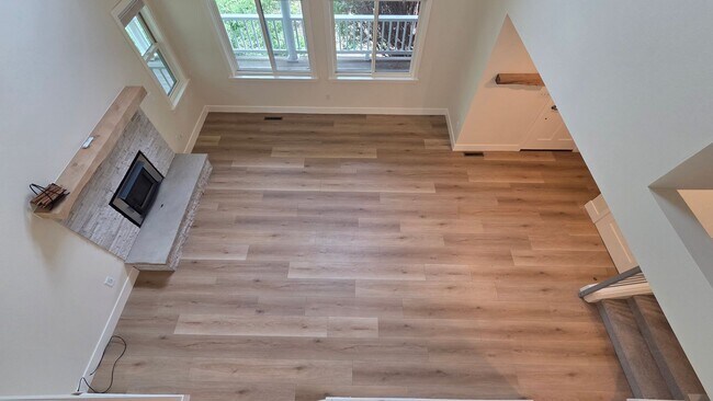 Building Photo - Beautiful 4 Bedroom 3.5 Bath - Boulder!