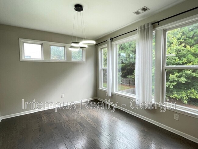 Building Photo - 3816 Thackary Dr
