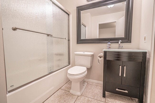 Building Photo - COMING SOON! 3 Bedroom Townhome for Rent i...