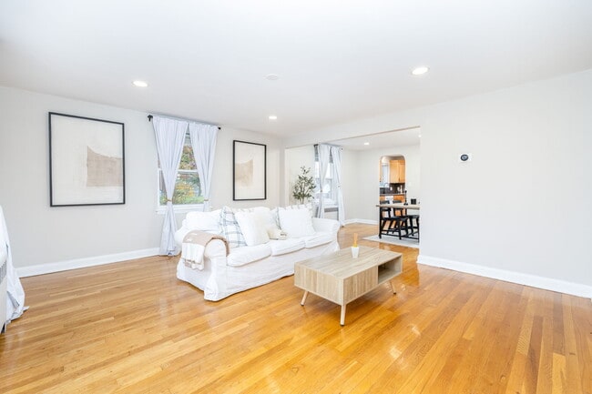 Primary Photo - 43 Arnold Way