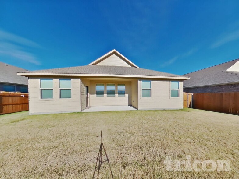 Building Photo - 440 Walpole Ct